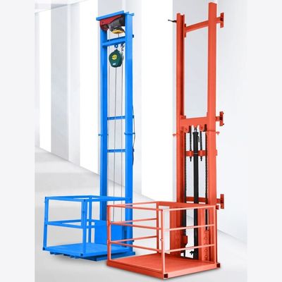 Elevador de carga pequeño de 1000 kg, de color naranja, montado en la pared, elevador de carga para almacén