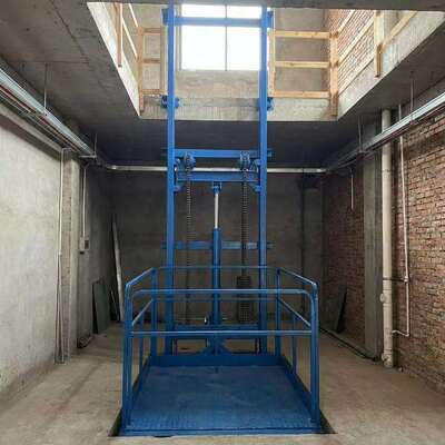 Elevador de carga para manejo de materiales de 1 tonelada y 5 m